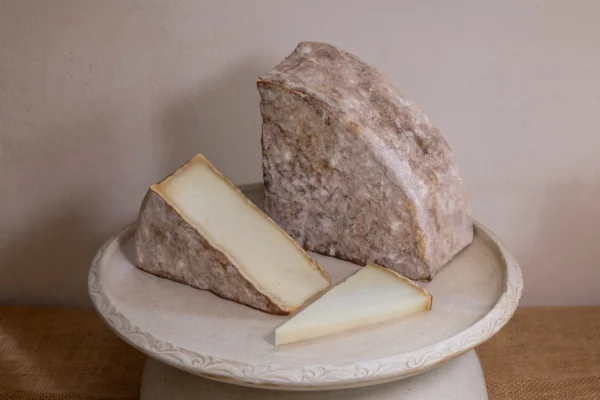 southdowns-tomme-stack-1 southdowns-tomme-stack-1