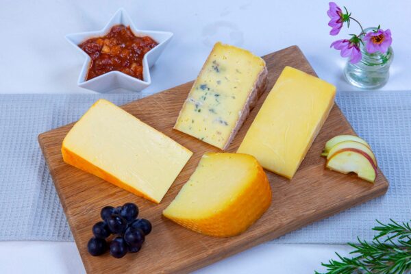 cheese-and-chutney-christmas-hamper-2 cheese-and-chutney-christmas-hamper-2