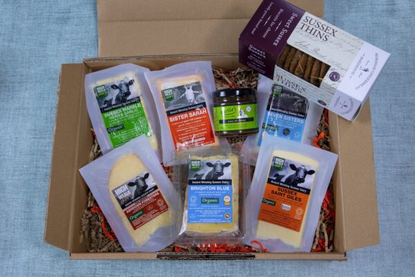 hamper-cheesemakers-selection-2 hamper-cheesemakers-selection-2