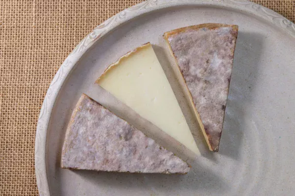 southdowns-tomme-wedges-2 southdowns-tomme-wedges-2